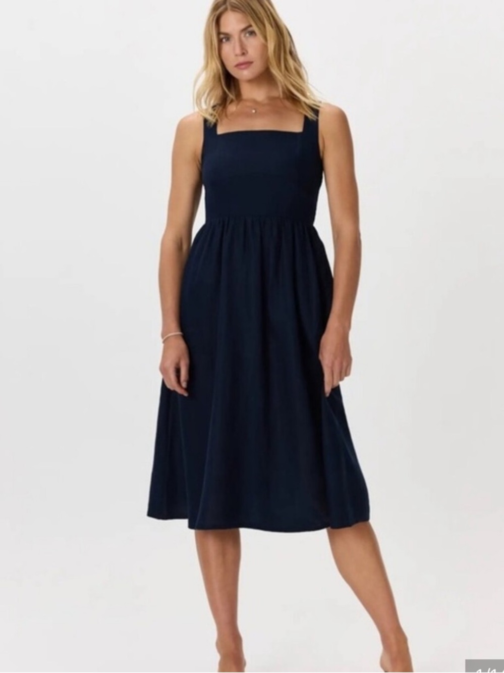 Quince 100% European Linen Fit & Flare Midi Dress in Deep Navy XS